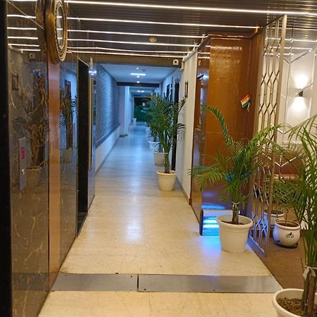 The Dwelling Paradise Hotel Greater Noida Exterior photo