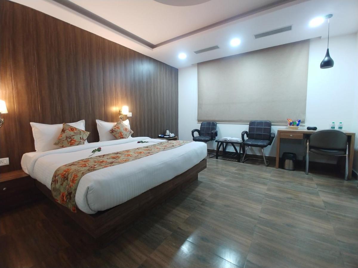 The Dwelling Paradise Hotel Greater Noida Exterior photo